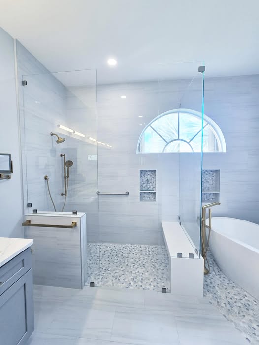 Read more about the article Shower Door of the Day!