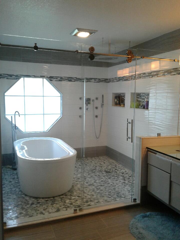 Read more about the article Shower Door of the Day!